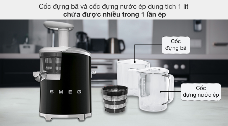 Máy ép chậm Smeg SJF01BLEU (535.43.621) - Cốc đựng bã và nước ép dung tích 1 lít